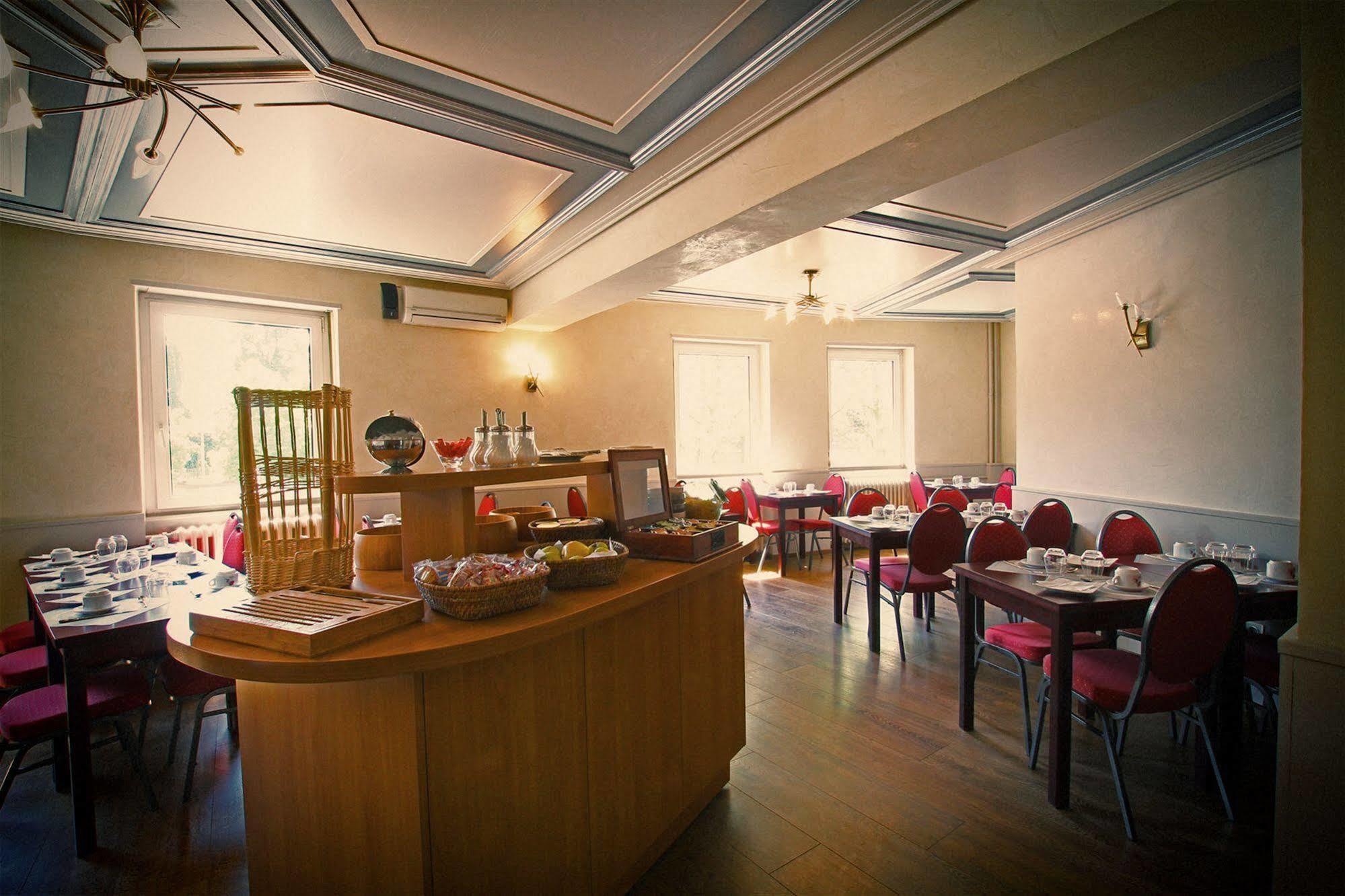 Hotel Champ Alsace Haguenau Esterno foto