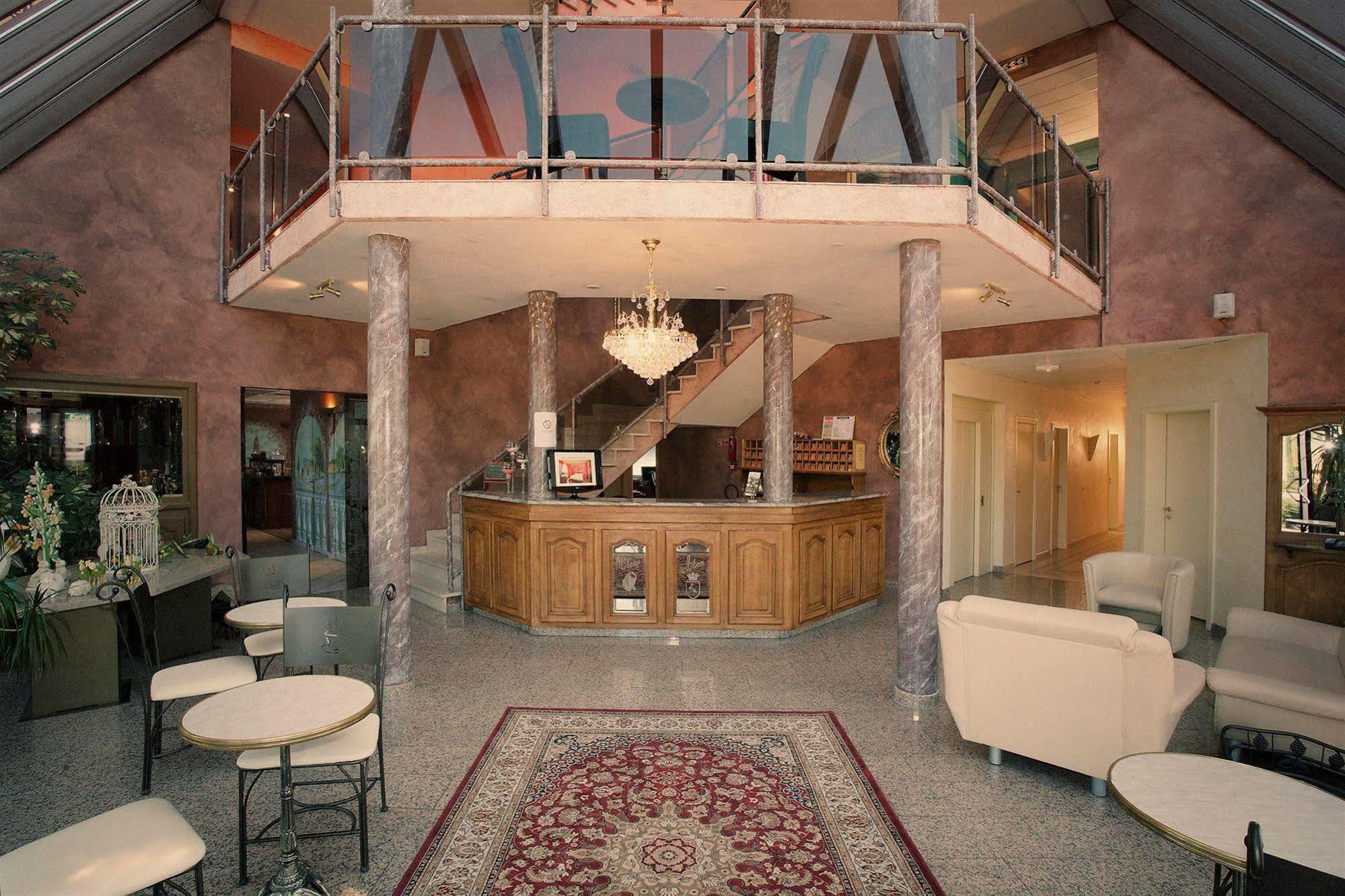 Hotel Champ Alsace Haguenau Esterno foto